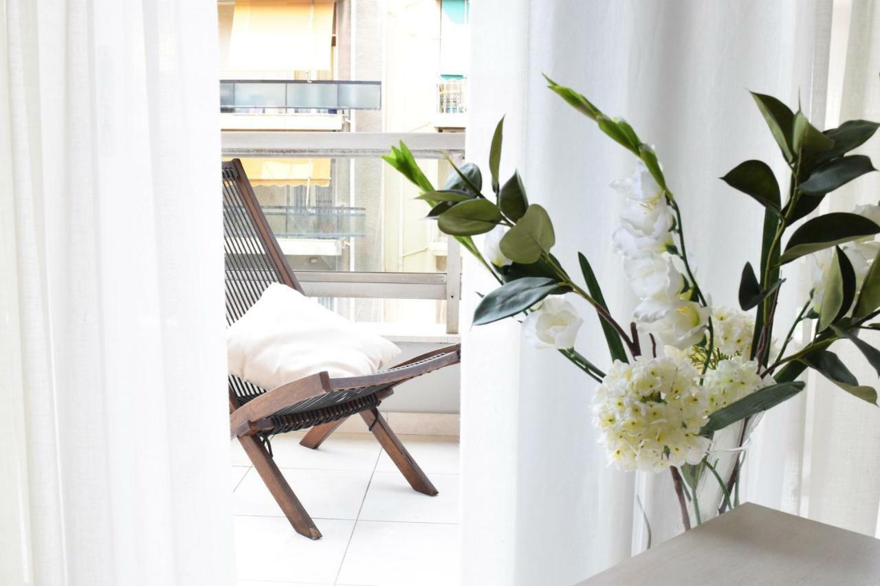 Poseidon By Heloni Apartments พีเรียส ภายนอก รูปภาพ