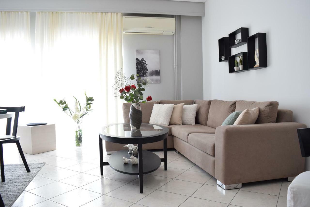 Poseidon By Heloni Apartments พีเรียส ภายนอก รูปภาพ